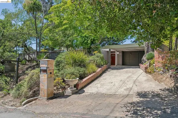 2250 Pelham Pl, Oakland, CA 94611