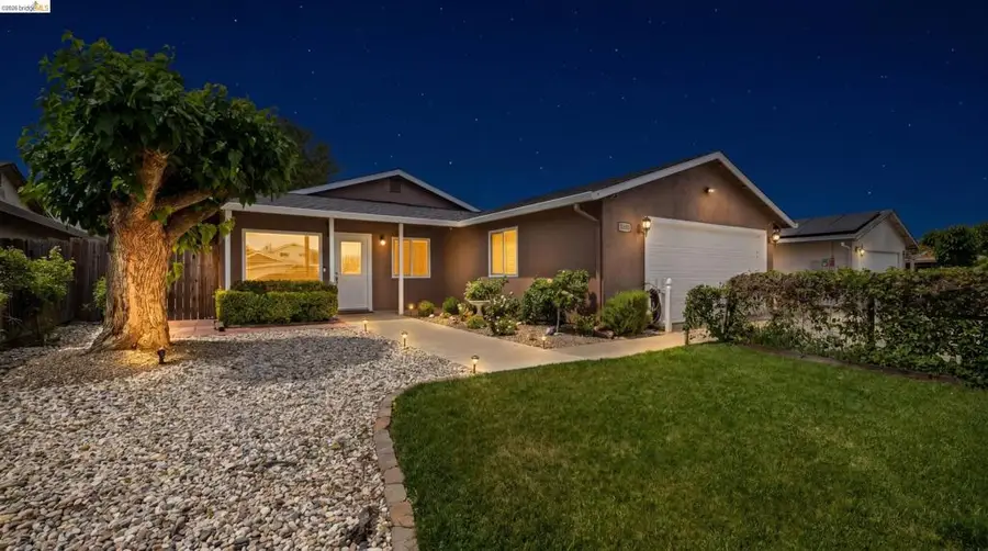 1621 Edgewood Dr, Oakley, CA 94561 - #2