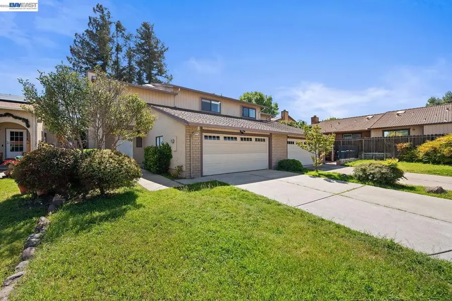 1324 Almondwood Dr, Antioch, CA 94509 - #2