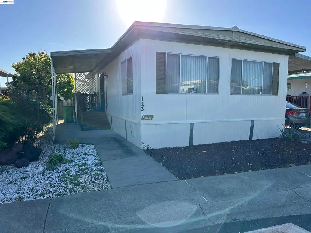 1150 W Winton Ave, Hayward, CA 94545 - #1