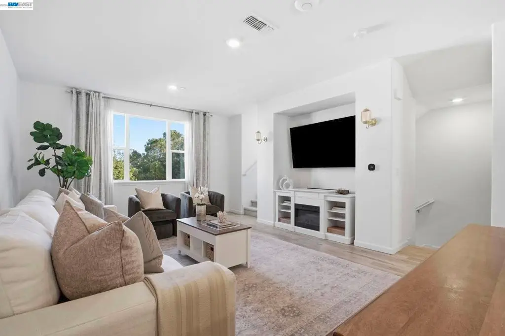 29741 Hansen, Hayward, CA 94544 - #1