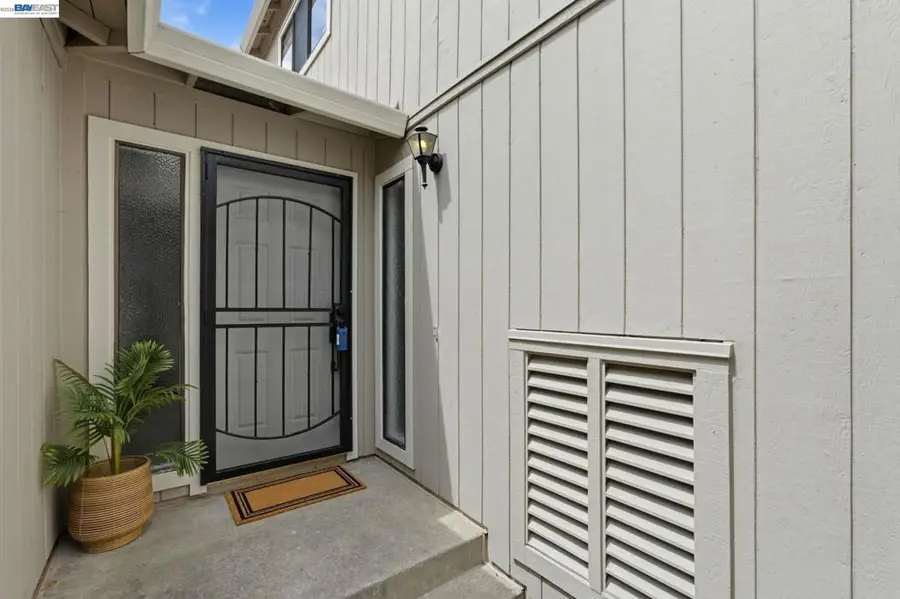 2 Knoll Ct, Hercules, CA 94547 - #3