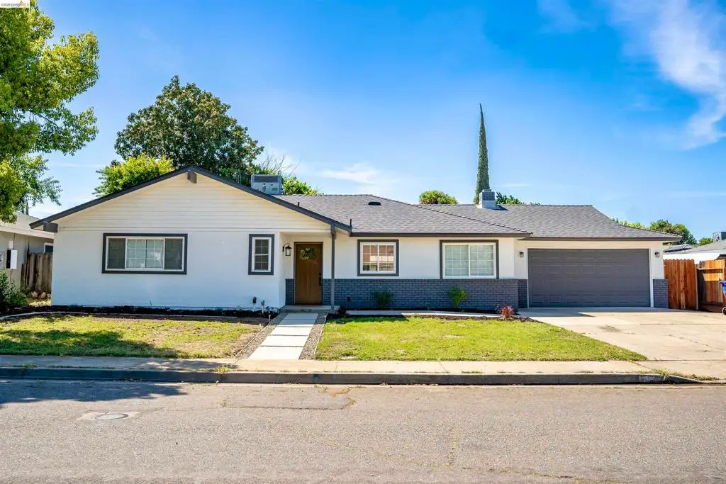 352 Terri Dr, Atwater, CA 95301 - #1