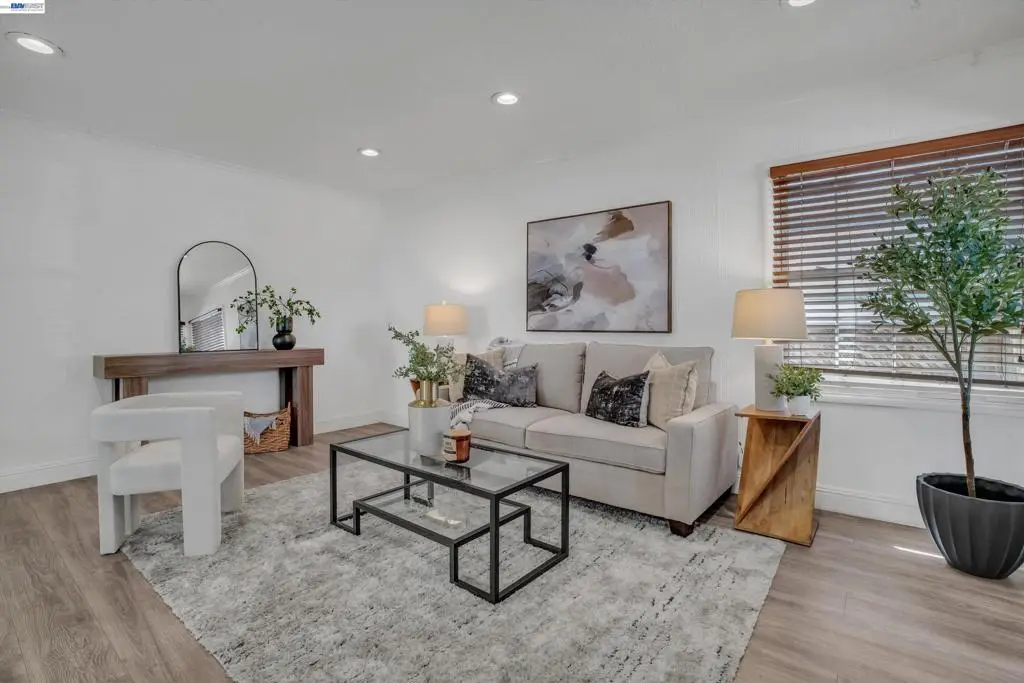 26338 Hickory Ave, Hayward, CA 94544 - #1