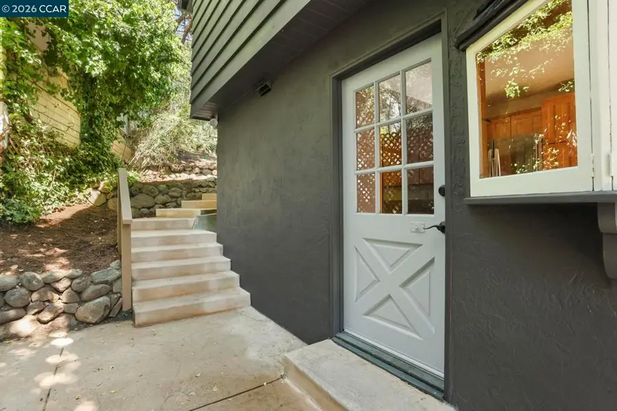 5716 Merriewood Dr., Oakland, CA 94611 - #3