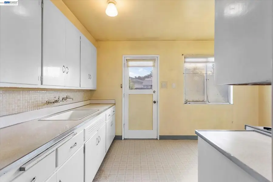 26350 Stryker St, Hayward, CA 94545 - #2