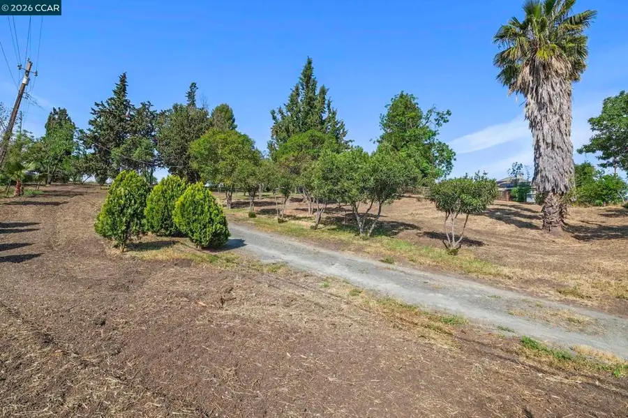 1051 Tilley Cir, Concord, CA 94518 - #2