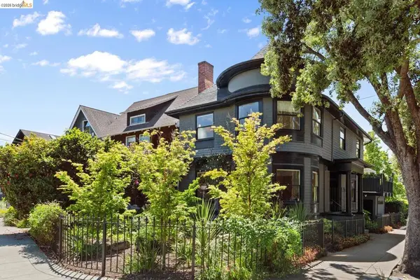 2520 Russell St, Berkeley, CA 94705