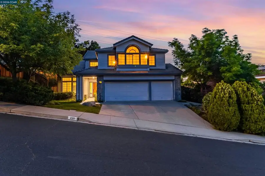 220 Valley Glen Ln, Martinez, CA 94553 - #2