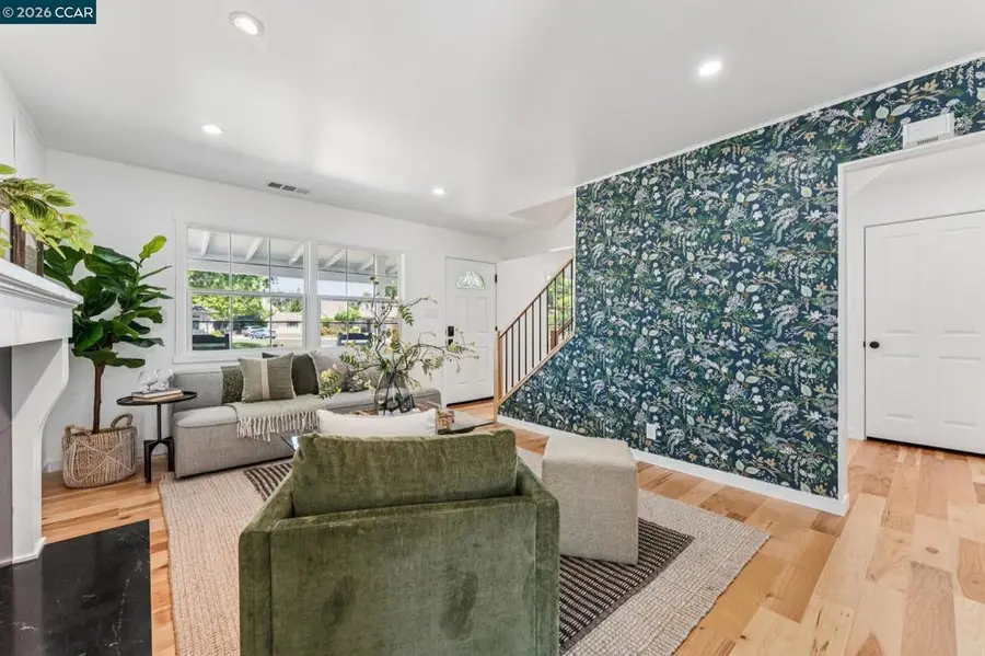 1378 Canterbury Dr, Concord, CA 94521 - #2