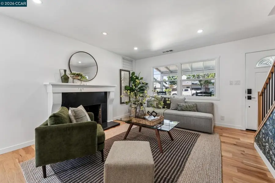 1378 Canterbury Dr, Concord, CA 94521 - #3