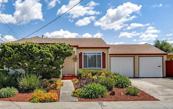 21146 Elm St, Castro Valley, CA 94546