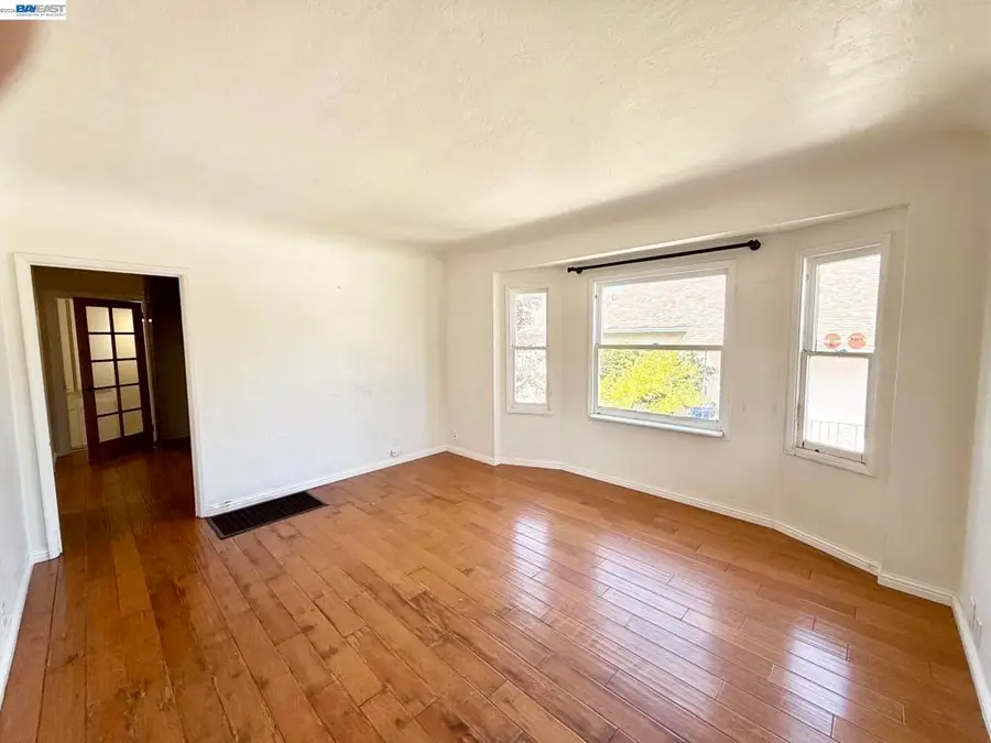 1033 Fountain St, Alameda, CA 94501 - #3