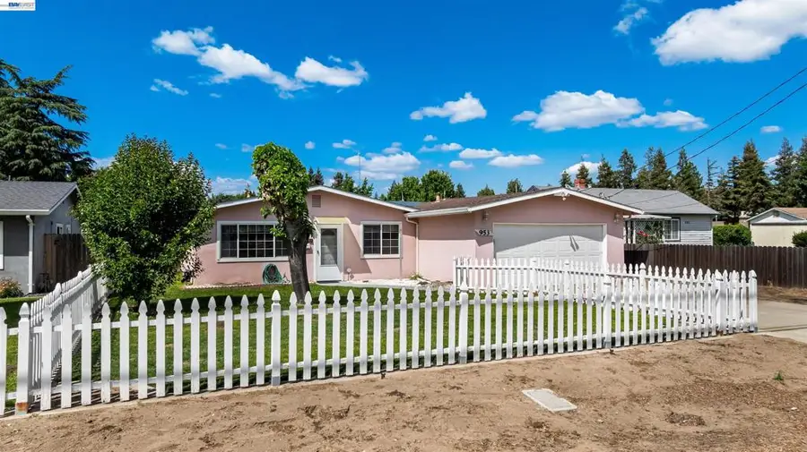 953 Thomsen Road, Lathrop, CA 95330 - #2