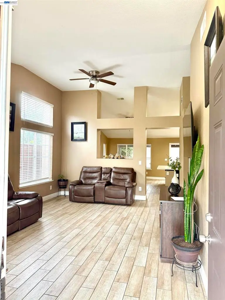 3349 Gaswell Lane, Stockton, CA 95206 - #3