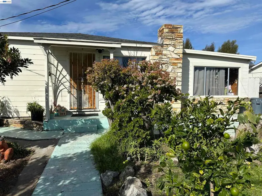 1317 Military Ave, Seaside, CA 93955 - #2