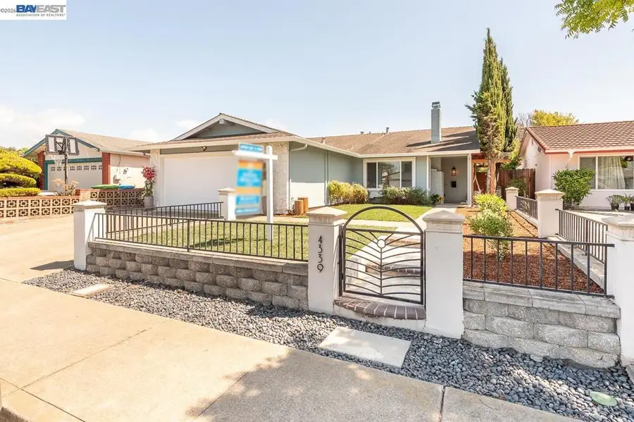 4339 Queensboro Way, Union City, CA 94587 - #3