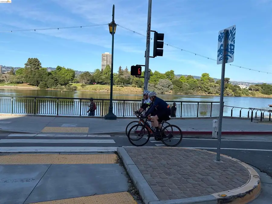 151 Lakeside Dr. #110, Oakland, CA 94612 - #3