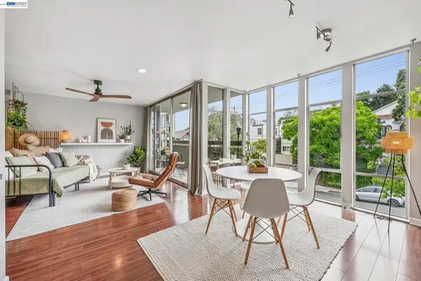 398 Adams Street #302, Oakland, CA 94610