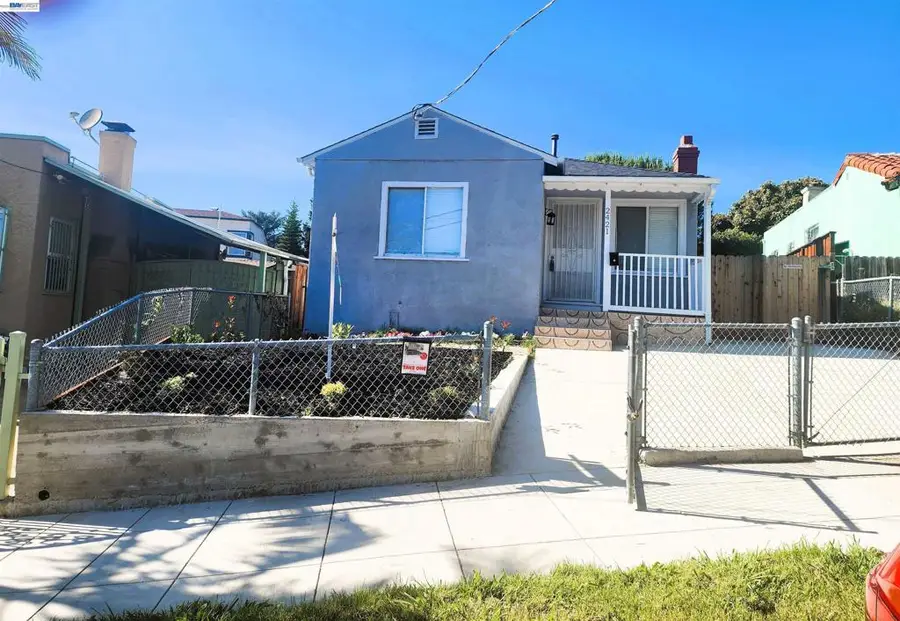 2421 96th Ave, Oakland, CA 94603 - #2