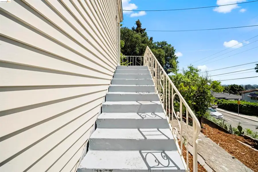 6914 Outlook Ave, Oakland, CA 94605 - #2