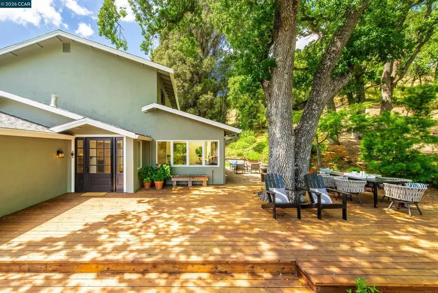 3348 Walnut Ln, Lafayette, CA 94549 - #2