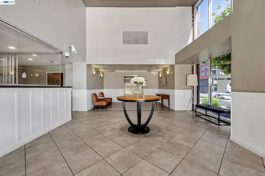 6400 Christie Ave #2106, Emeryville, CA 94608 - #2