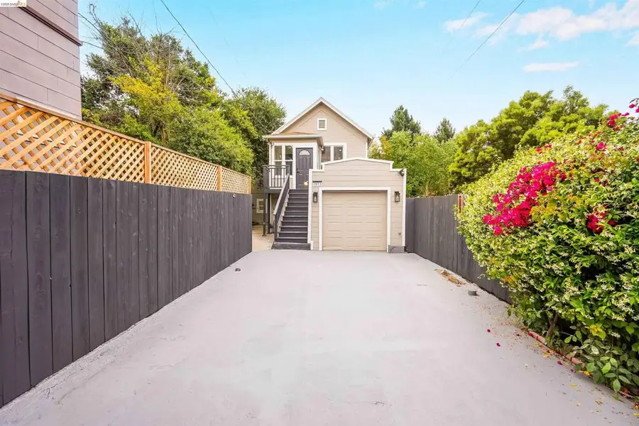 1812 Woolsey St, Berkeley, CA 94703 - #2