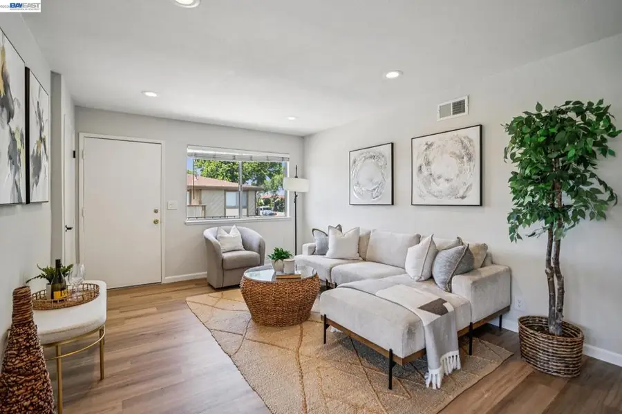 2297 Medallion Dr #4, Union City, CA 94587 - #2