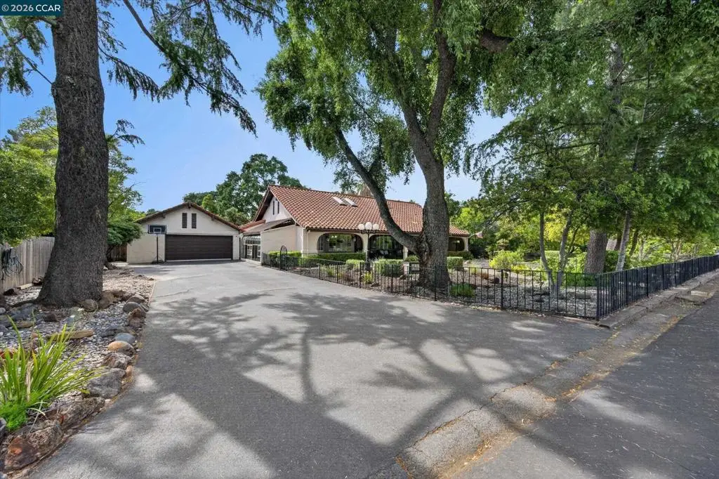 1675 Garnet Ln, Concord, CA 94519 - #1