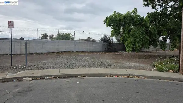 218 Valle Vista Ave, Hayward, CA 94544