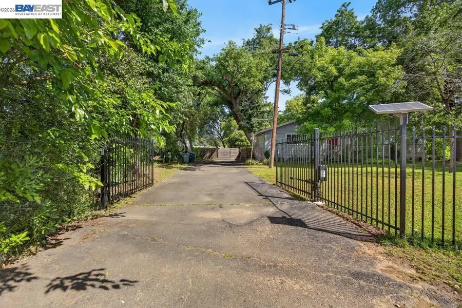 3590 Park Rd, Sacramento, CA 95841 - #2