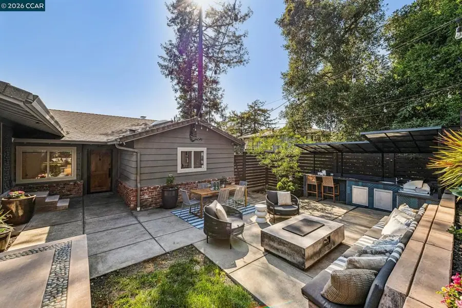 3203 Monterey Blvd, Oakland, CA 94602 - #3