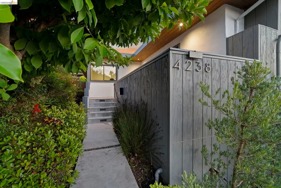 4238 Laguna Ave, Oakland, CA 94602 - #2