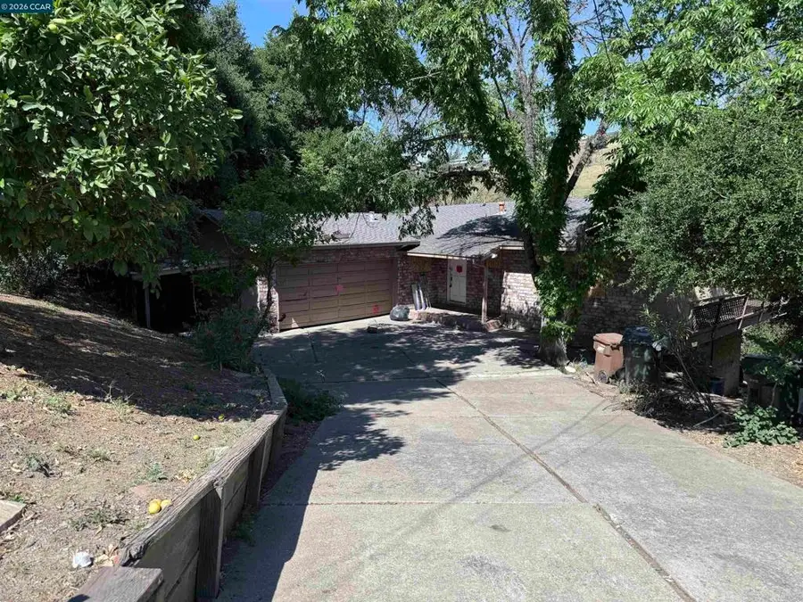 93 Mackie Dr, Martinez, CA 94553 - #2