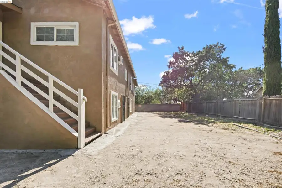 941 Burkett Ave, Stockton, CA 95205 - #2