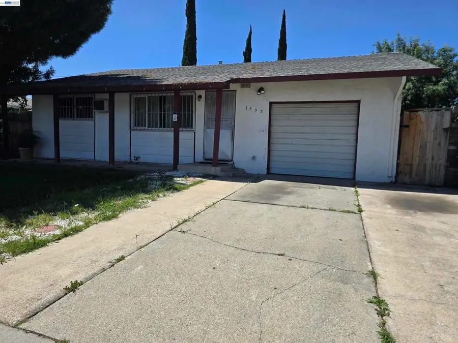 6933 Kermit Ln, Stockton, CA 95207 - #2
