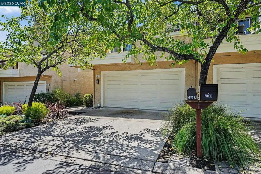 2042 Lost Lake Pl, Martinez, CA 94553 - #2