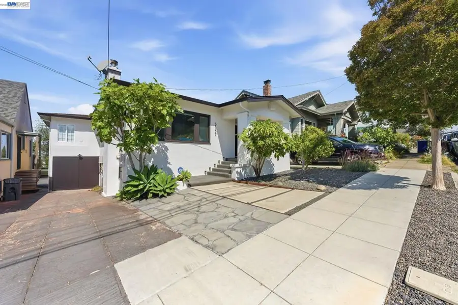 5137 Fairfax Ave, Oakland, CA 94601 - #2