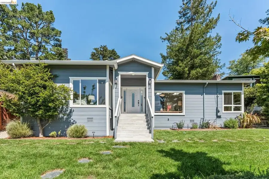 6935 Chambers Dr, Oakland, CA 94611 - #3