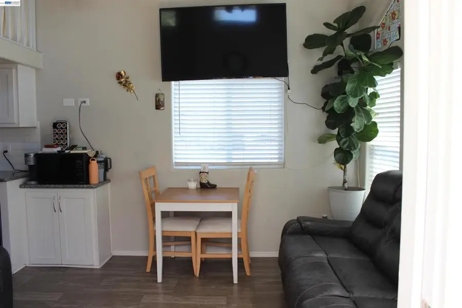 621 E Lockeford Street, Lodi, CA 95240 - #2