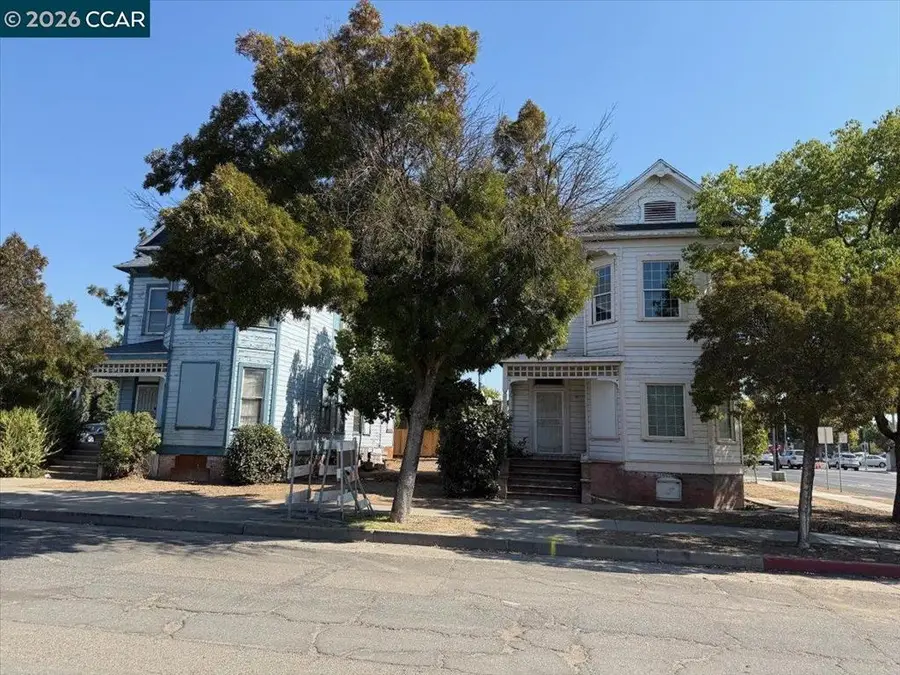 161 S 3rd Ave, Oakdale, CA 95361 - #2