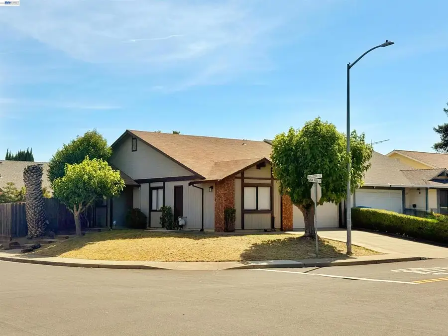 460 Lisa Ann St, Bay Point, CA 94565 - #2