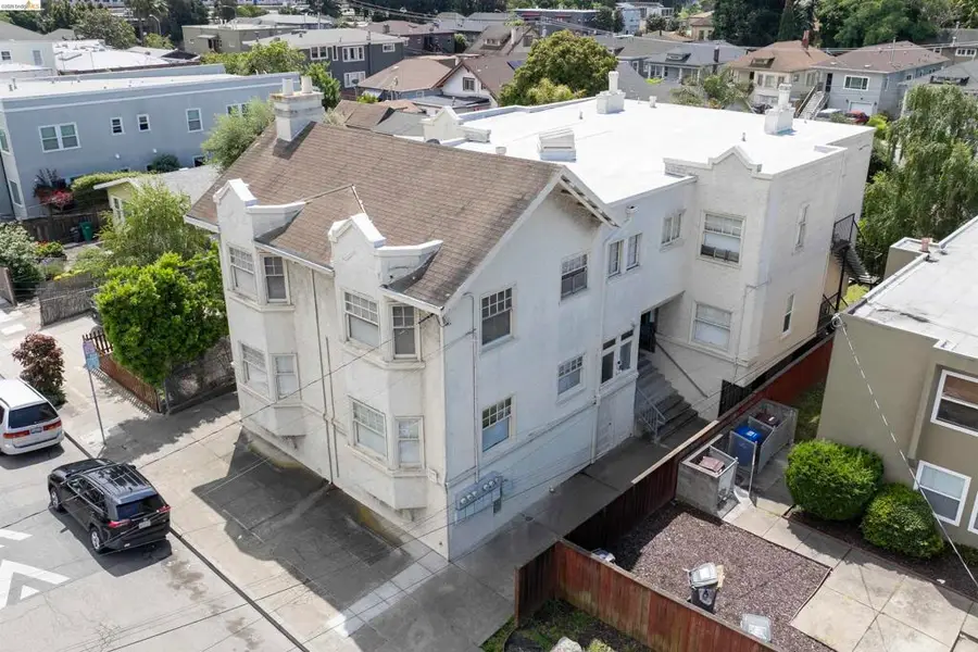701 43rd St, Oakland, CA 94609 - #2