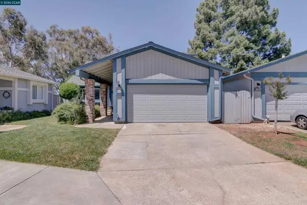 585 Mt Dell Dr, Clayton, CA 94517