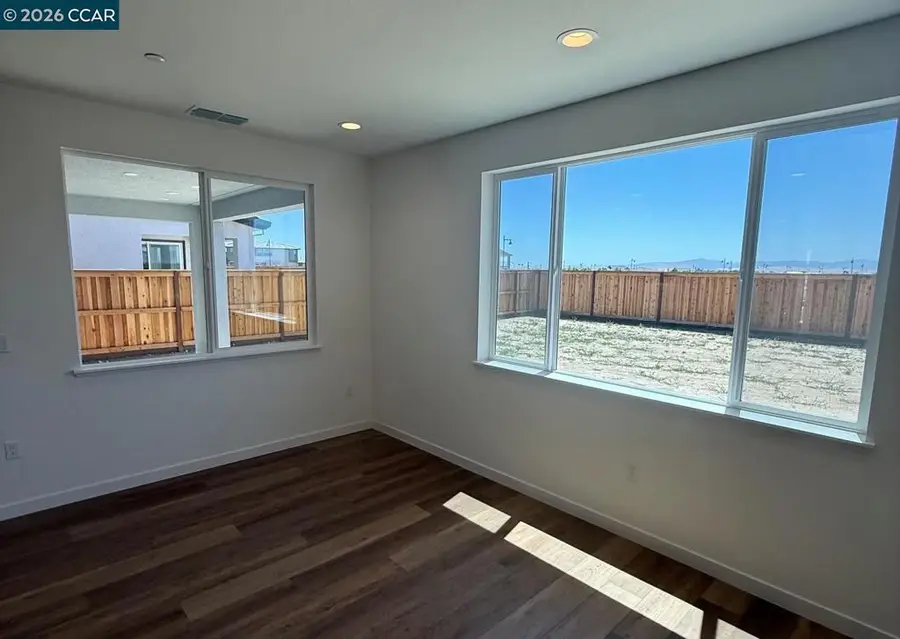 3624 Darnoch Ave., Lathrop, CA 95330 - #2