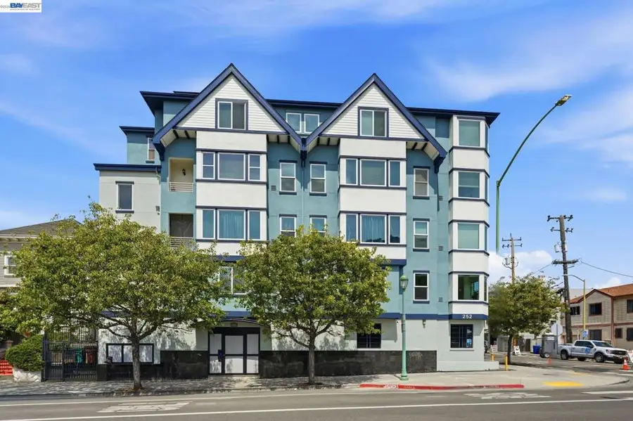 252 International Blvd #303, Oakland, CA 94606 - #2
