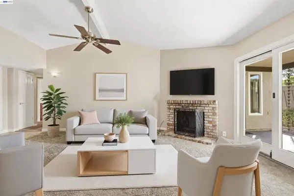 165 Fairoaks Dr, Vacaville, CA 95688