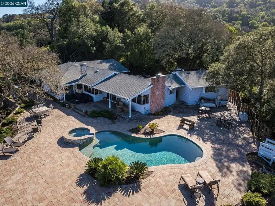 300 Oak View Ter, Danville, CA 94526 - #2