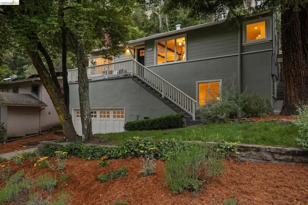 6465 Pinehaven Rd, Oakland, CA 94611 - #1